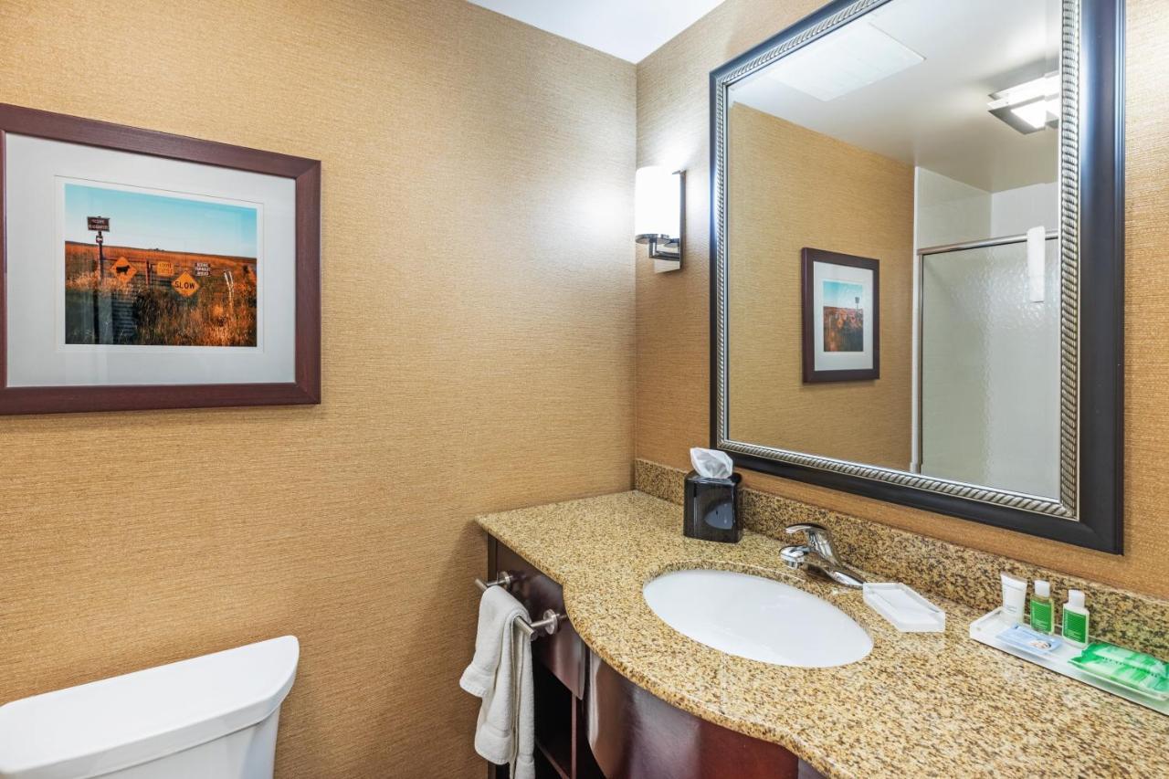 Holiday Inn Ardmore By Ihg Экстерьер фото