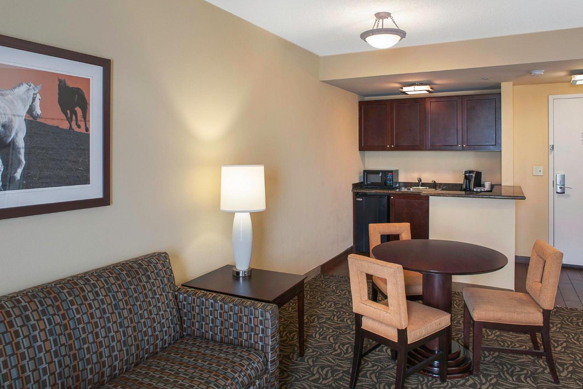 Holiday Inn Ardmore By Ihg Экстерьер фото